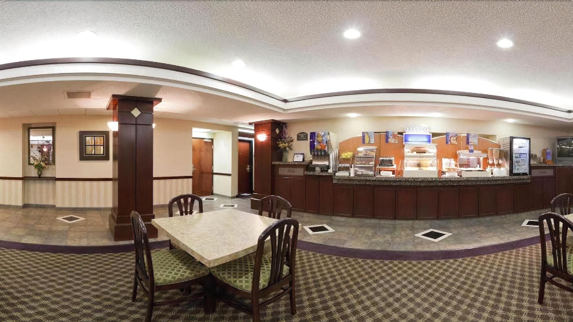 Spark By Hilton Lansing Ngoại thất bức ảnh